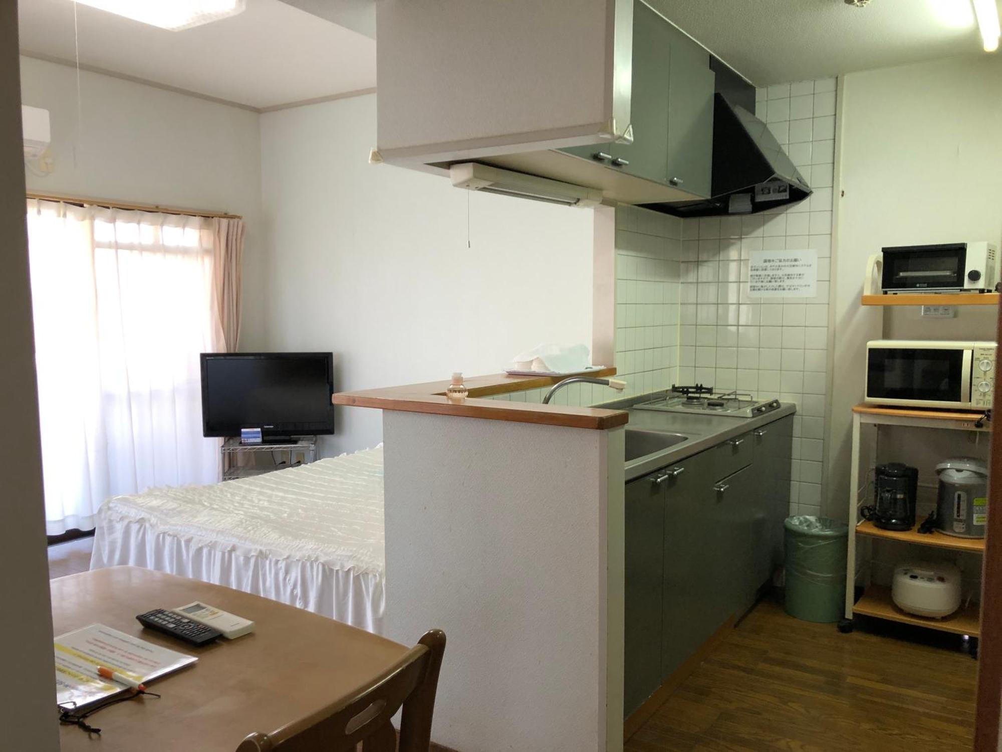 Appartamento Weekly Harbourview Mansion Main Building Naha Esterno foto