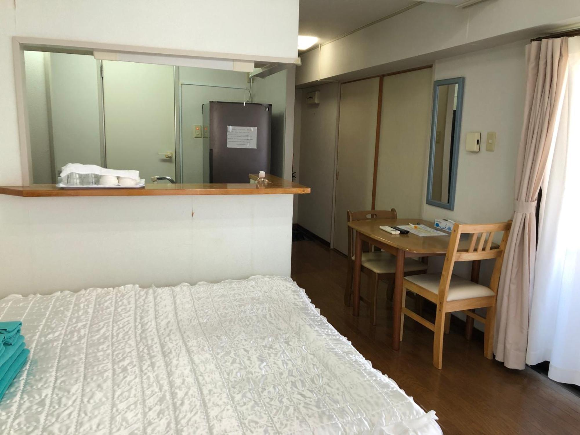 Appartamento Weekly Harbourview Mansion Main Building Naha Esterno foto