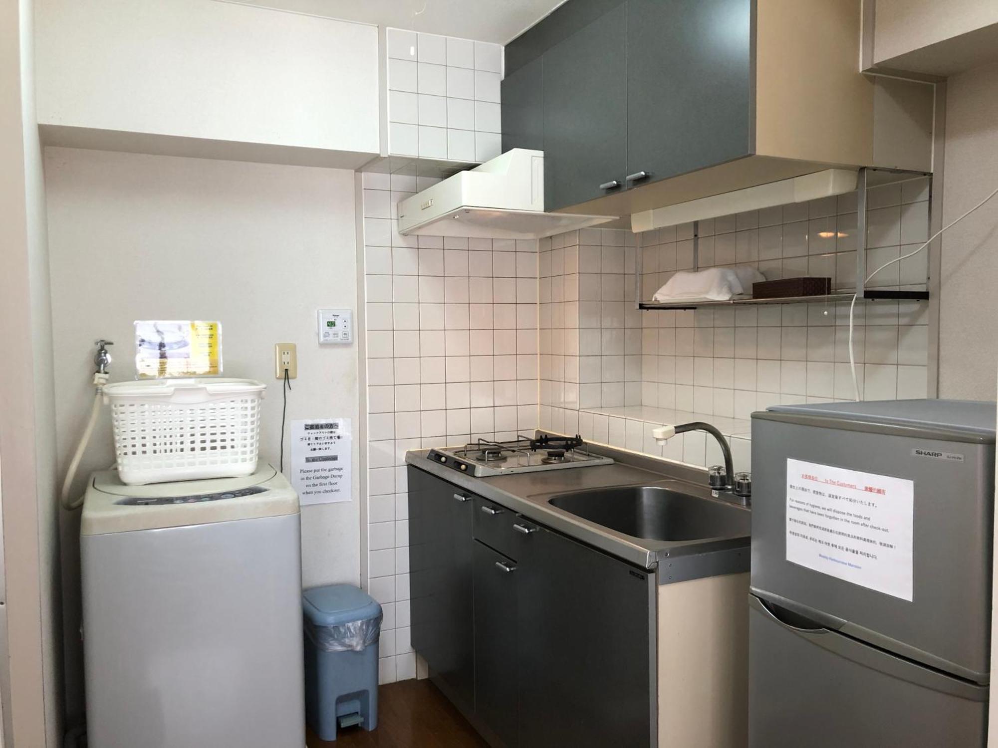 Appartamento Weekly Harbourview Mansion Main Building Naha Esterno foto