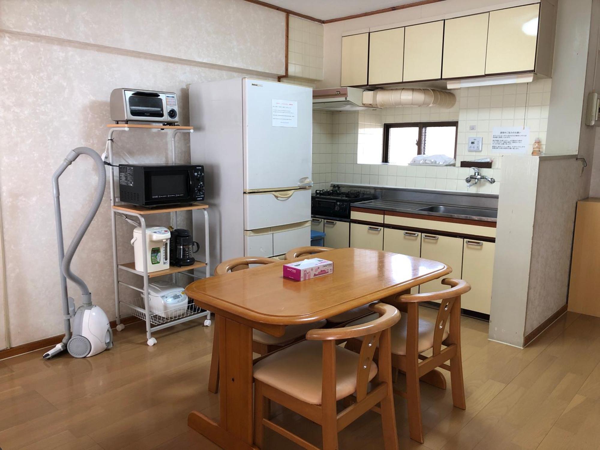 Appartamento Weekly Harbourview Mansion Main Building Naha Esterno foto